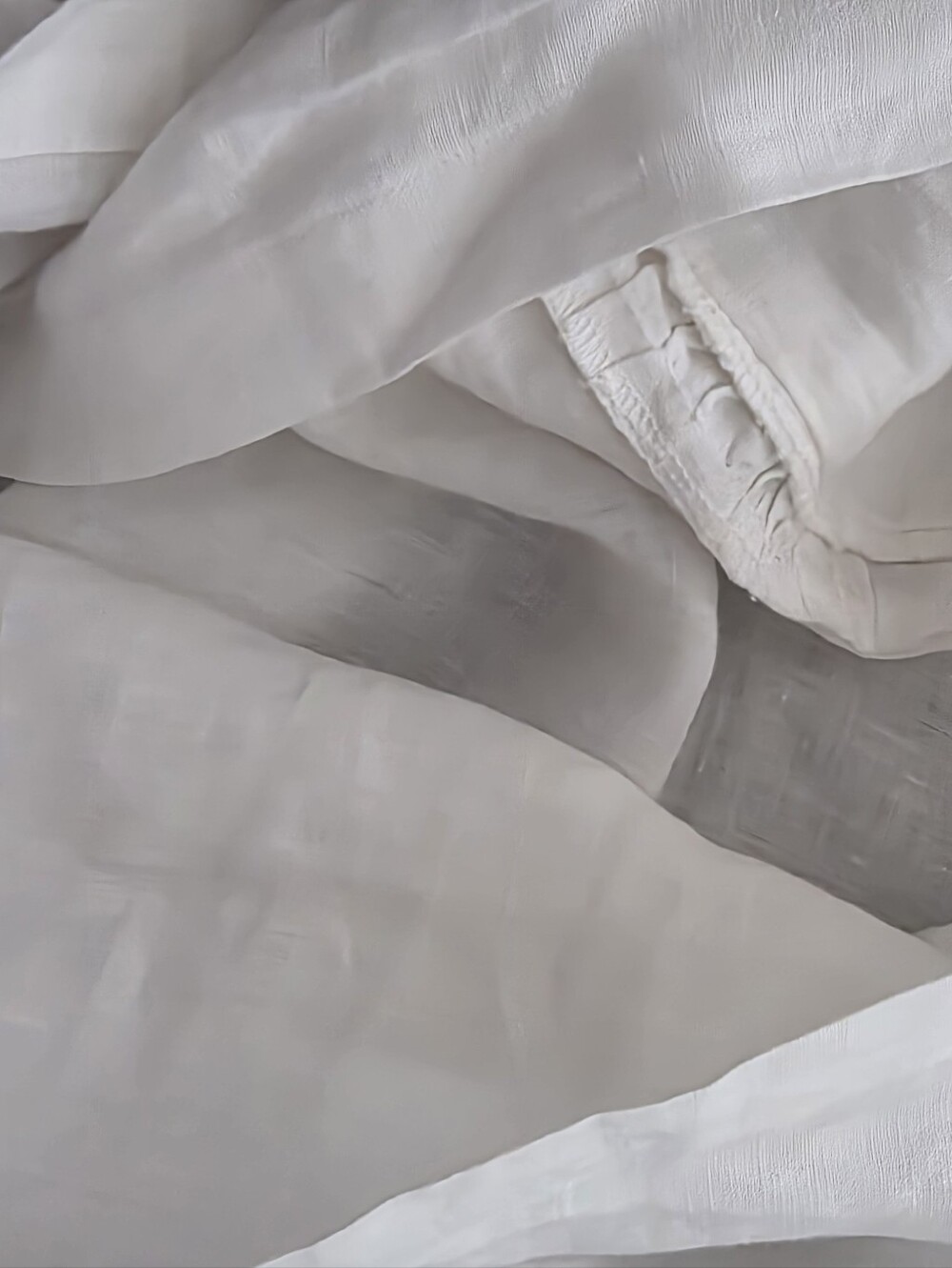 Pottery Barn White Linen Ruffled Sham, Shabby Chic - Picture 5 of 9
